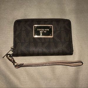 Michael Kors wristlet